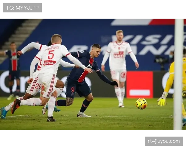 新建成布雷斯特主场通过验收，高科技草坪可支持多套战术演练